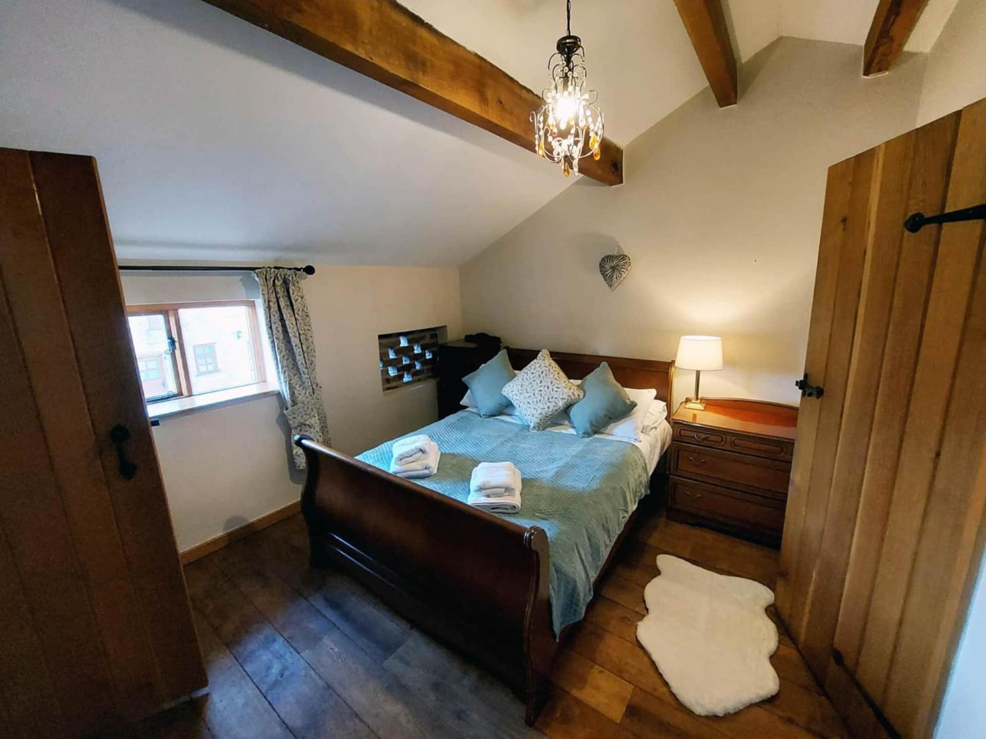 The Old Mill Barn With Hot Tub And Private Use Of Heated Pool Villa Wirral Exterior foto