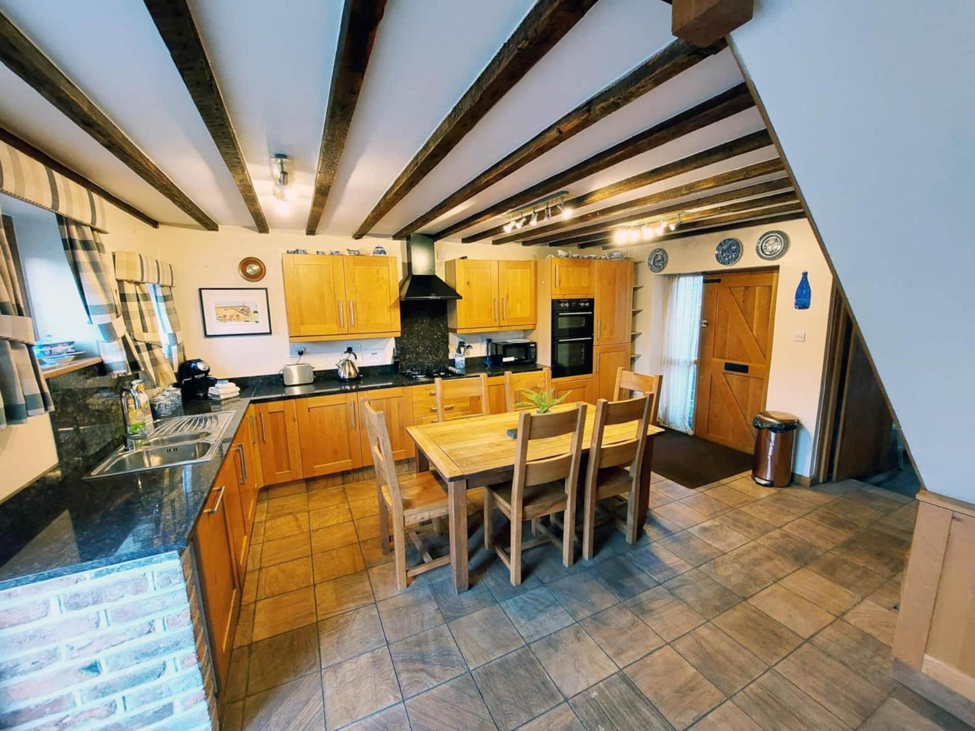 The Old Mill Barn With Hot Tub And Private Use Of Heated Pool Villa Wirral Exterior foto