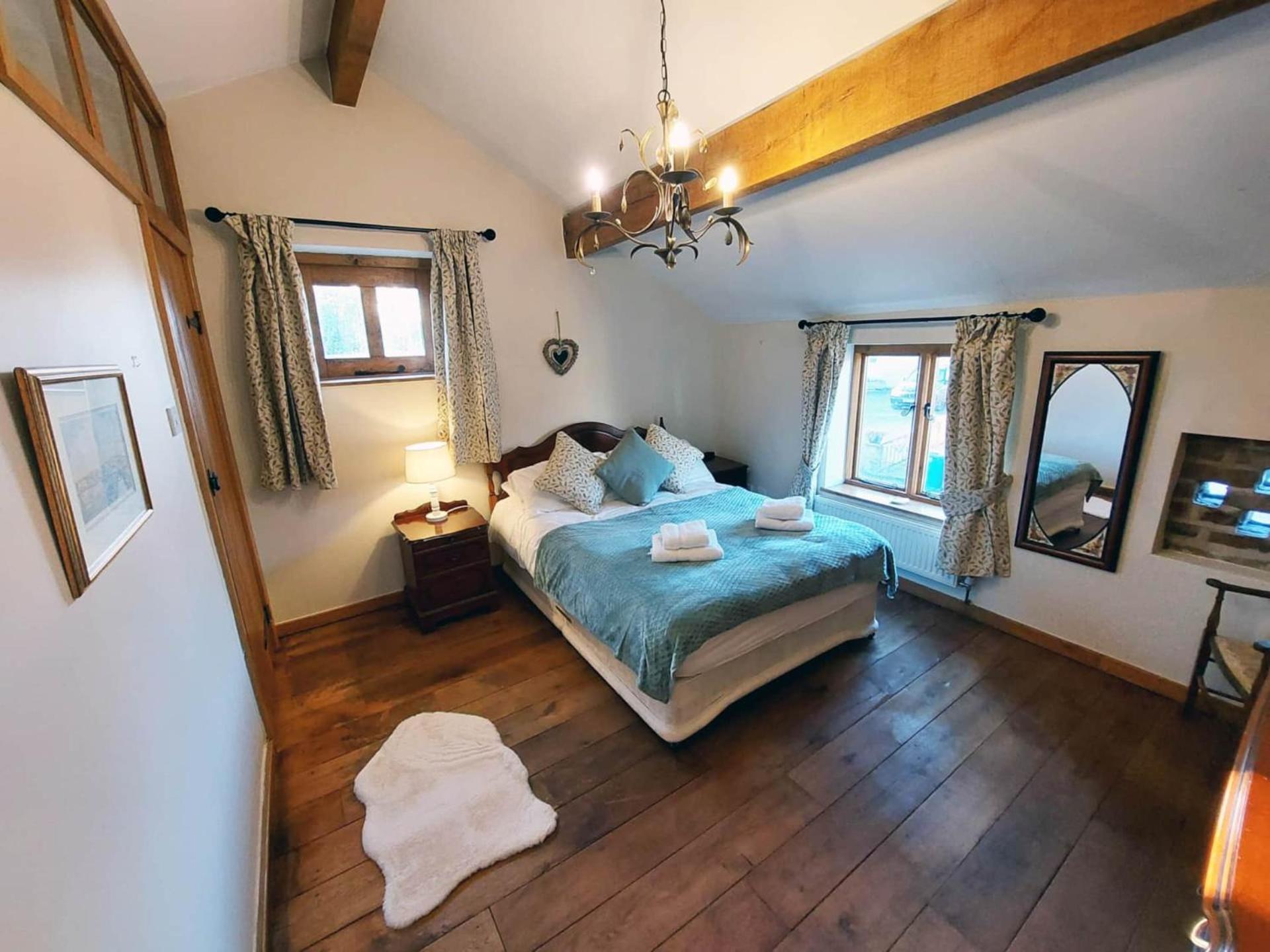 The Old Mill Barn With Hot Tub And Private Use Of Heated Pool Villa Wirral Exterior foto