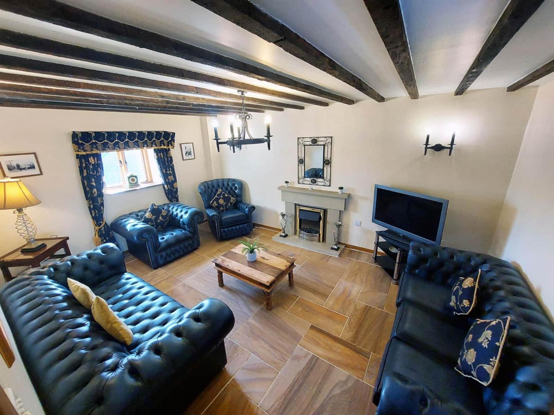 The Old Mill Barn With Hot Tub And Private Use Of Heated Pool Villa Wirral Exterior foto